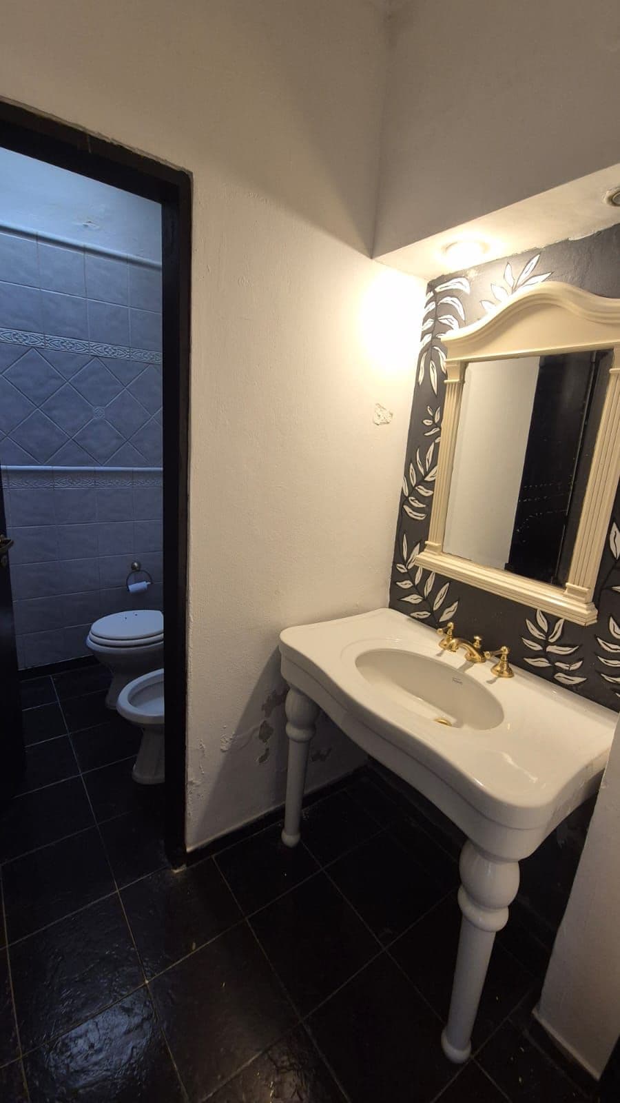 Imagen de la propiedad CASA CENTRICA DOS PLANTAS EN VENTA 