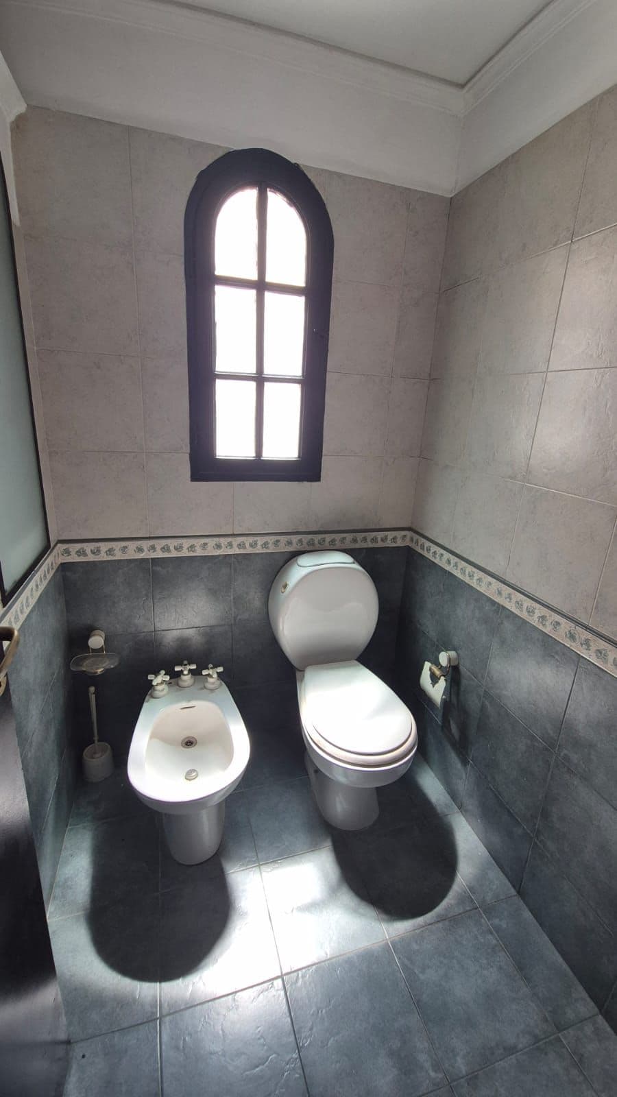 Imagen de la propiedad CASA CENTRICA DOS PLANTAS EN VENTA 