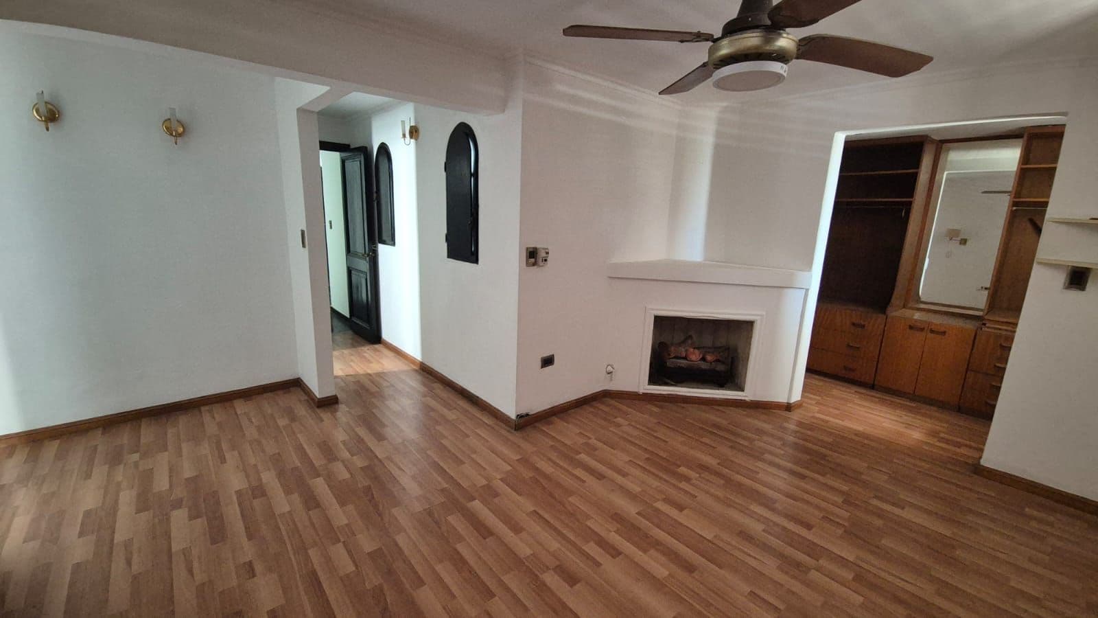 Imagen de la propiedad CASA CENTRICA DOS PLANTAS EN VENTA 