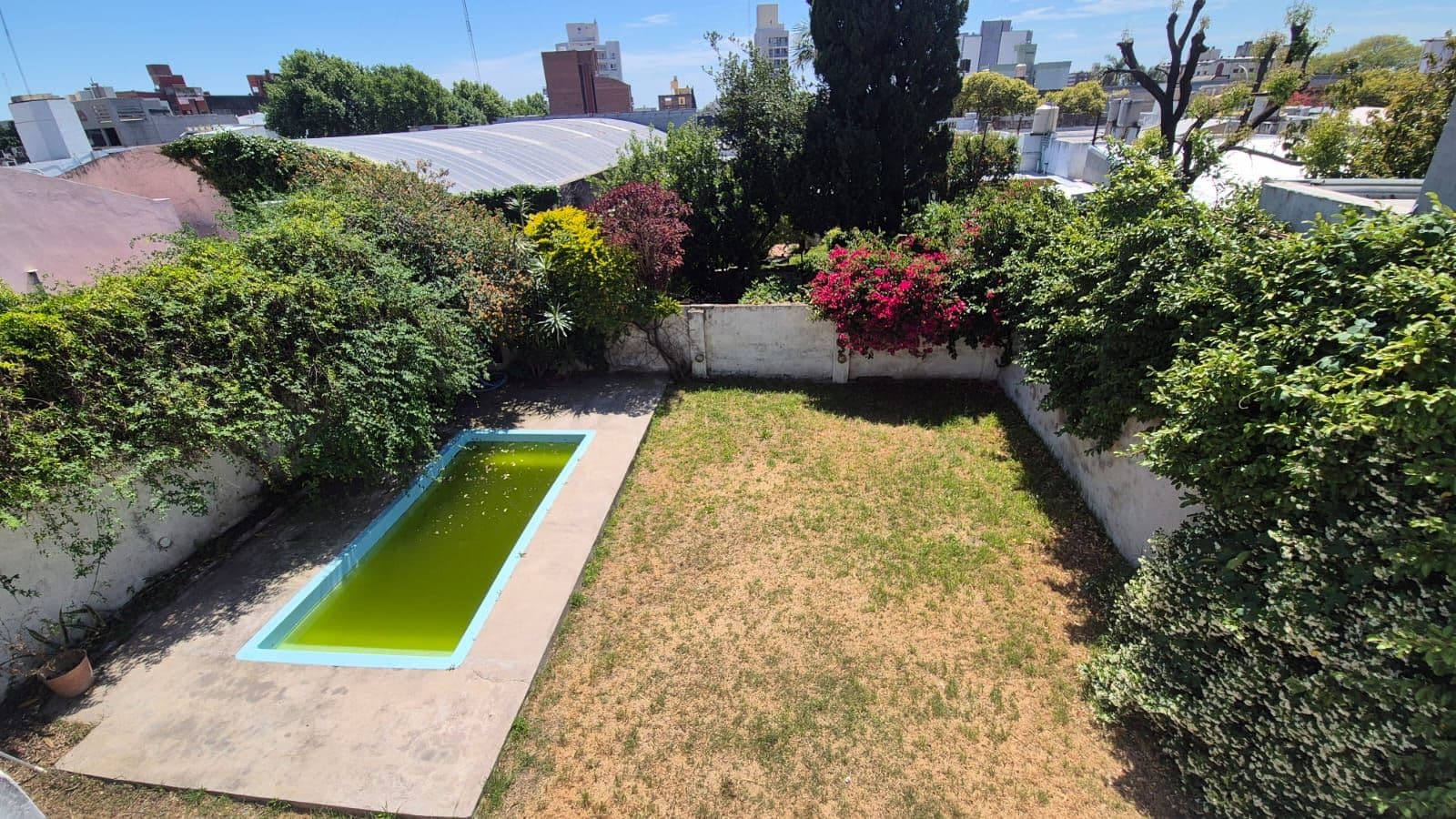 Imagen de la propiedad CASA CENTRICA DOS PLANTAS EN VENTA 