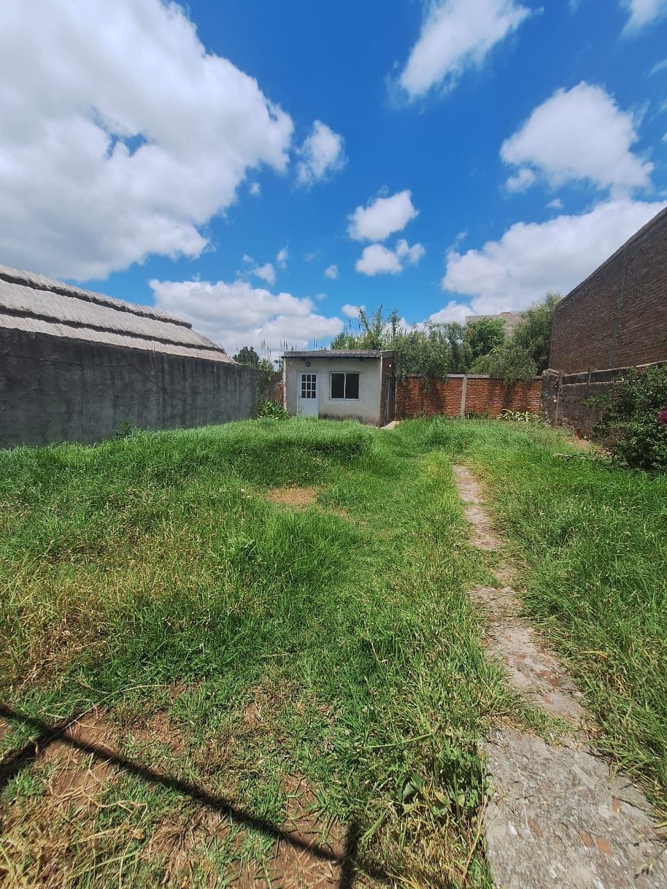 Imagen de la propiedad CASA EN VENTA A REFACCIONAR (APTA CREDITO)