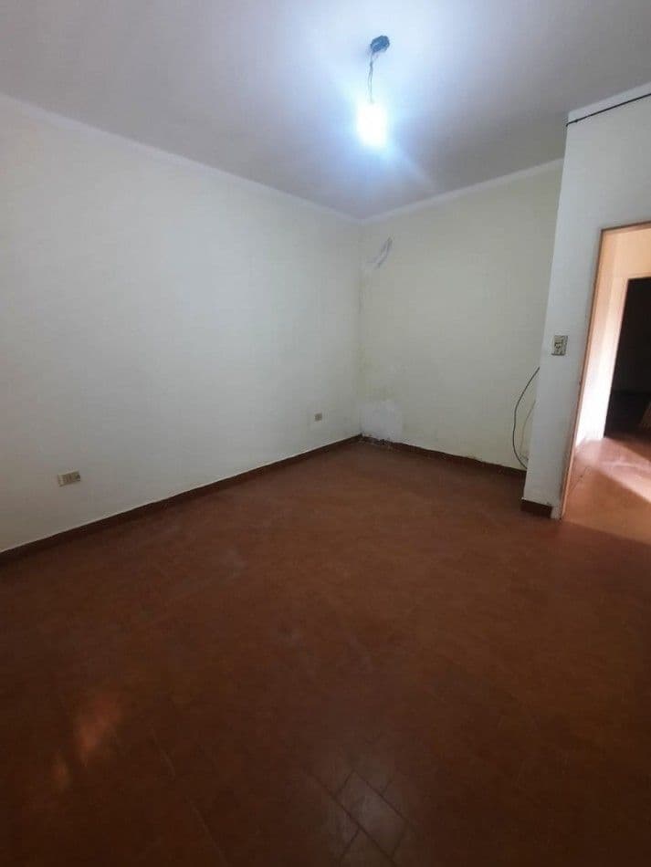 Imagen de la propiedad VENTA - PH 4 AMBIENTES - ZONA RAMIREZ Y 25 DE MAYO