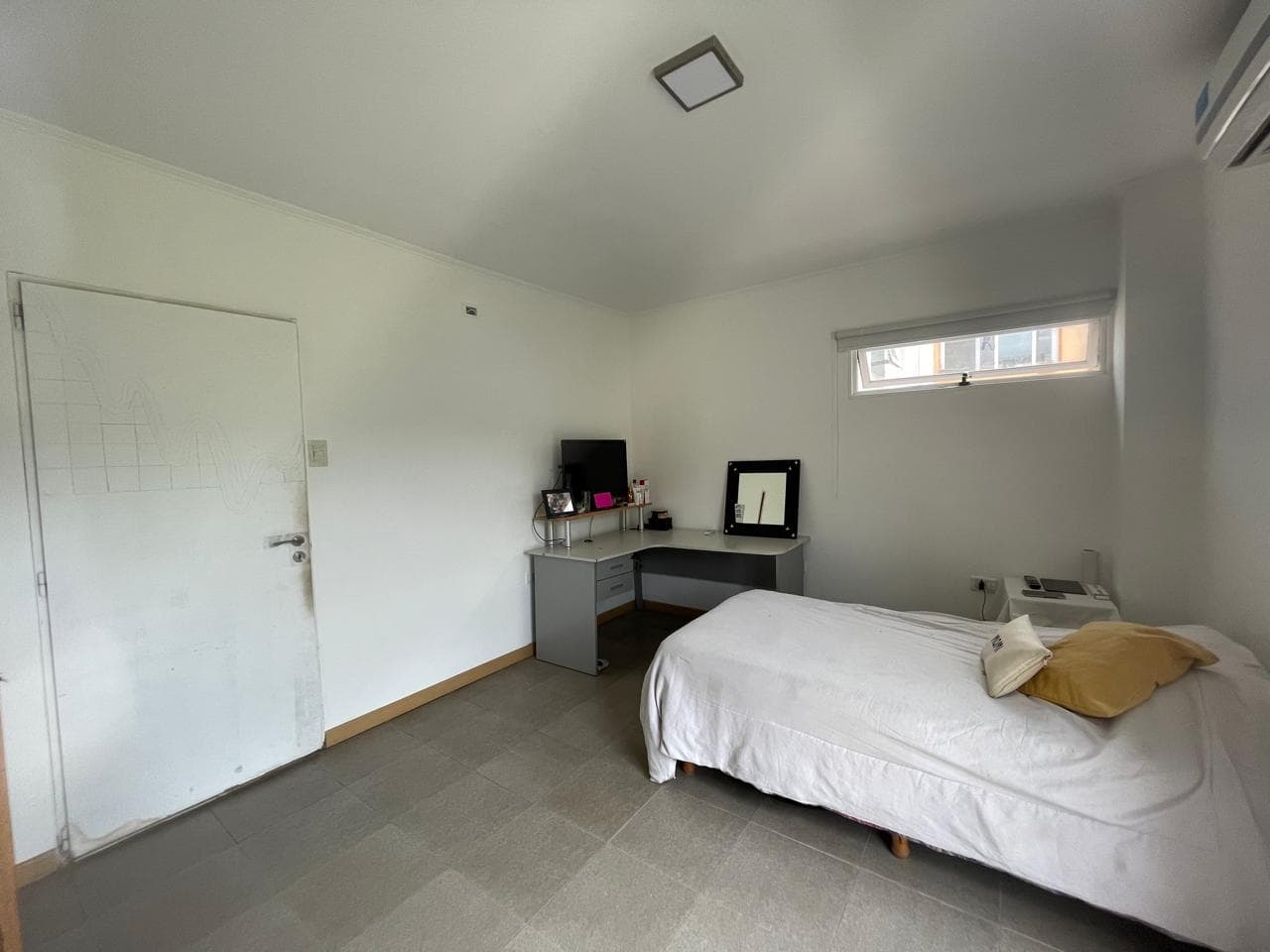 Imagen de la propiedad CASA EN VENTA BARRIO SANTA CANDIDA