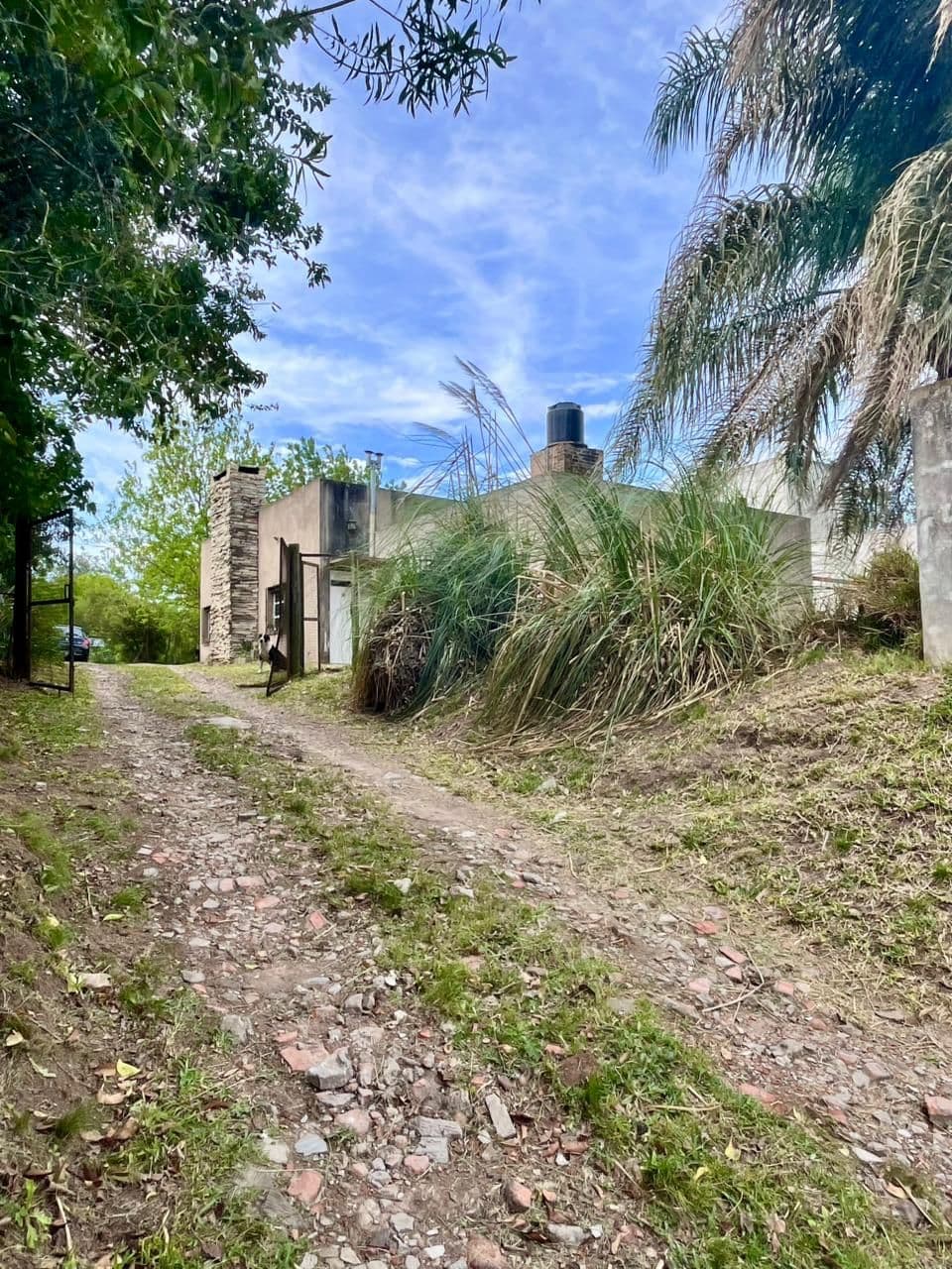 Imagen de la propiedad CASA EN VENTA CON TERRENO CALLE CHURRARIN 3200