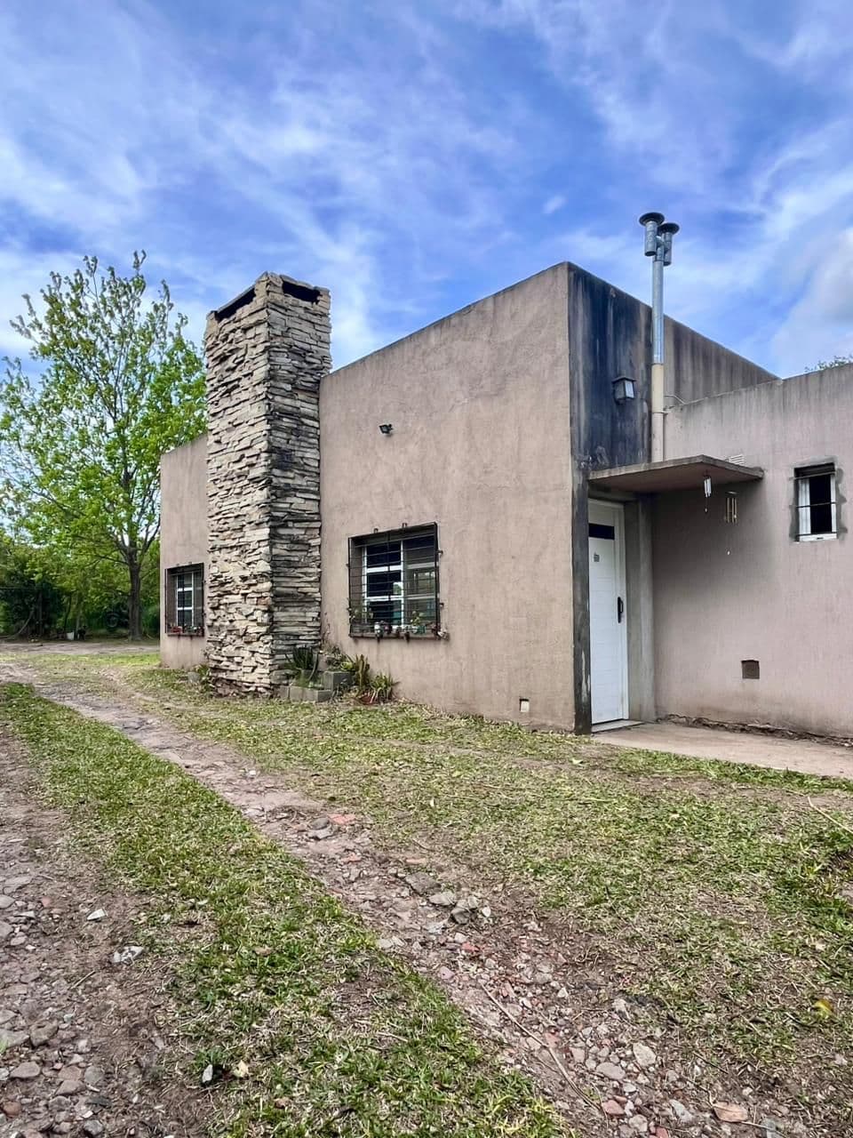 Imagen de la propiedad CASA EN VENTA CON TERRENO CALLE CHURRARIN 3200