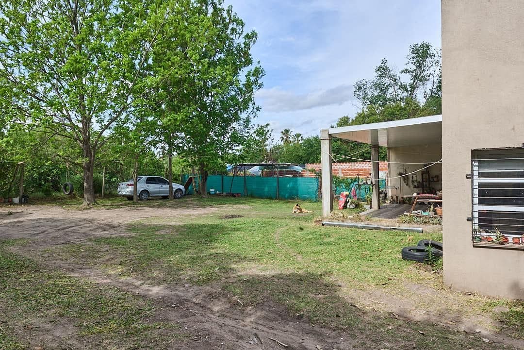 Imagen de la propiedad CASA EN VENTA CON TERRENO CALLE CHURRARIN 3200