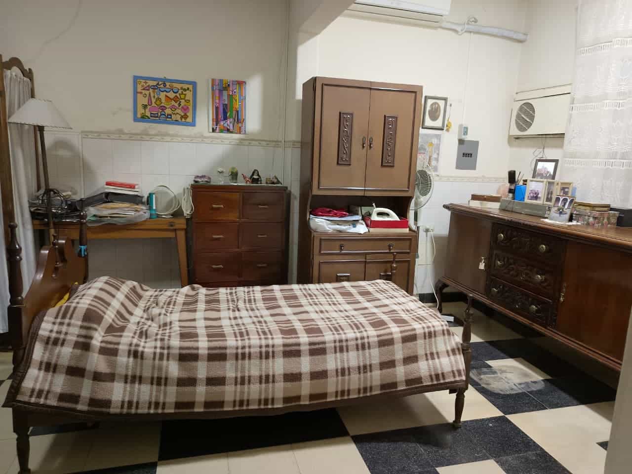 Imagen de la propiedad CASA EN VENTA - 5 HABITACIONES (APTA CREDITO)