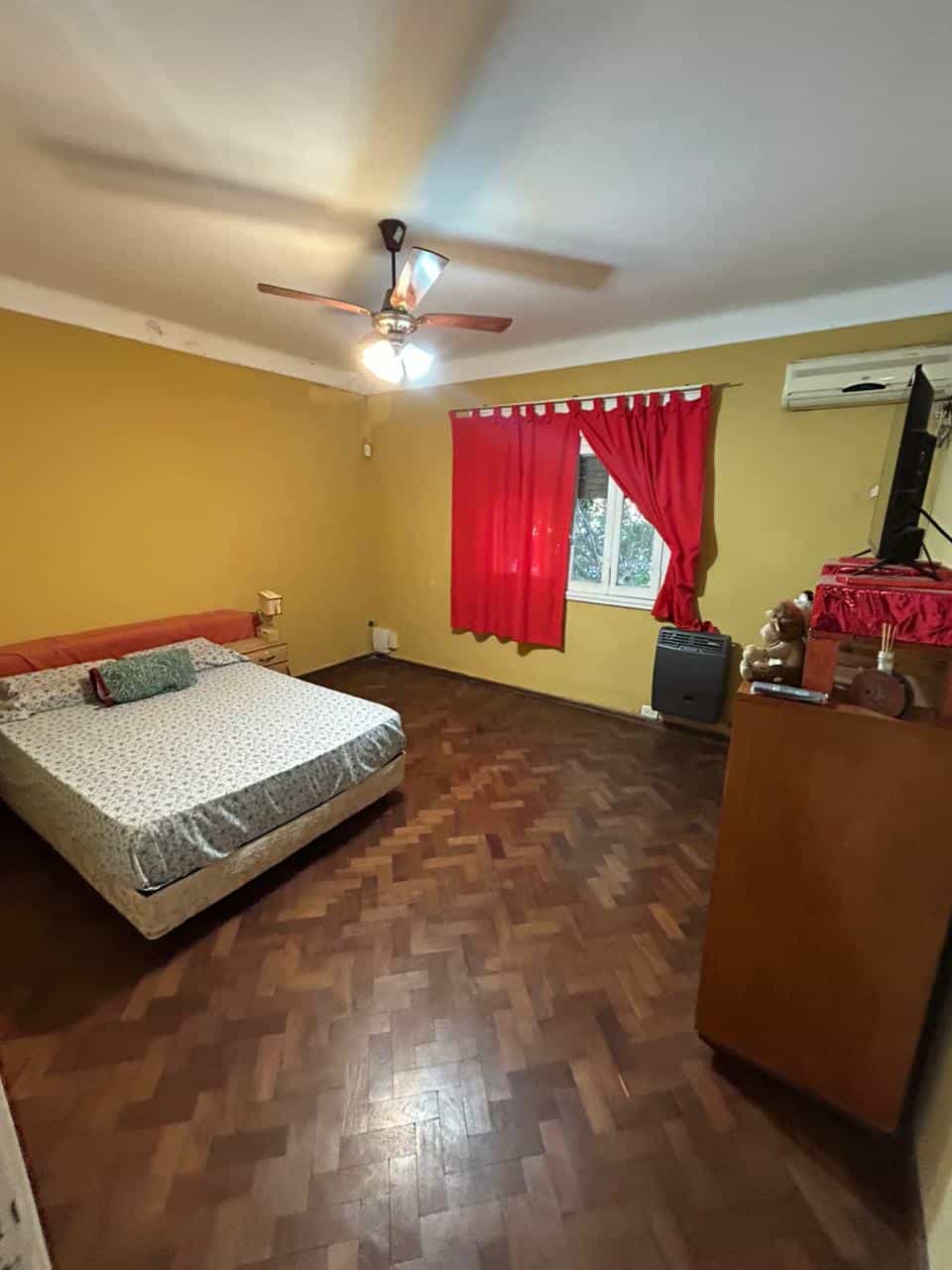 Imagen de la propiedad SE VENDE CASA CHALET – ZONA PARQUE BERDUC (APTA CREDITO)