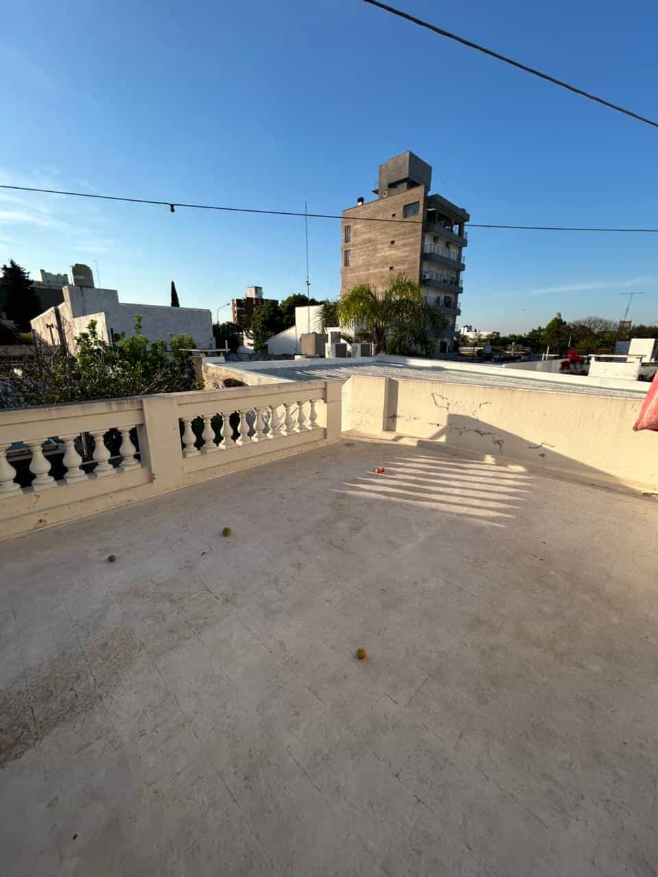 Imagen de la propiedad SE VENDE CASA CHALET – ZONA PARQUE BERDUC (APTA CREDITO)