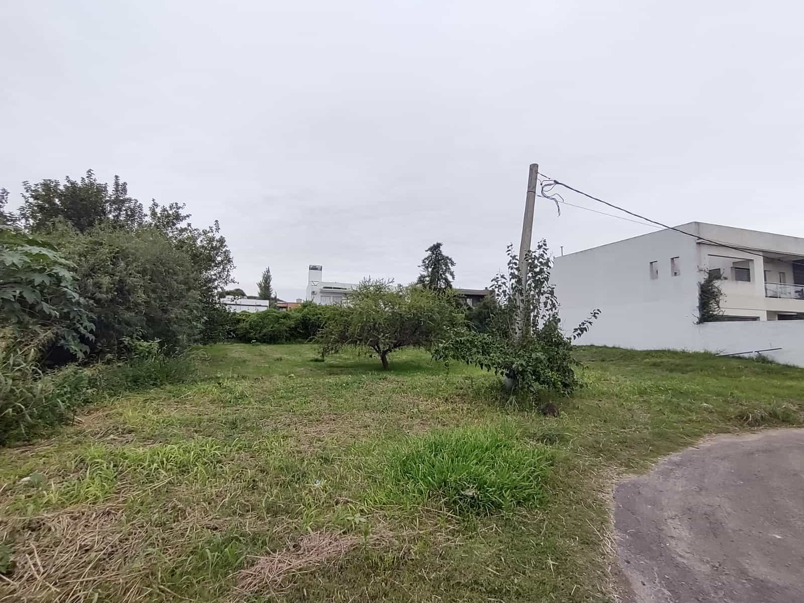 Imagen de la propiedad LOTE EN Bº RESIDENCIAL