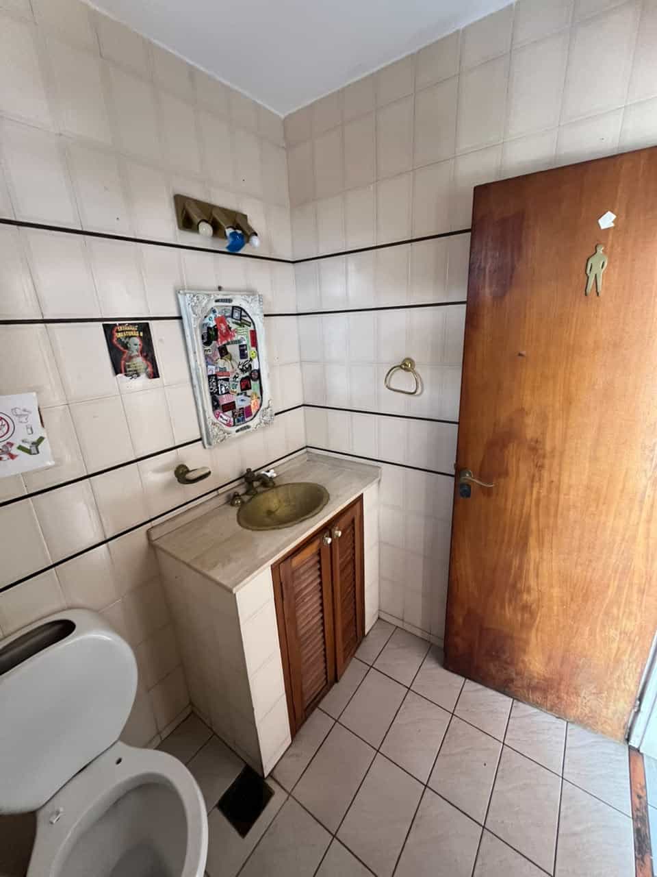 Imagen de la propiedad INMUEBLE CÉNTRICO EN VENTA – IDEAL PARA USO COMERCIAL O PROFESIONAL
