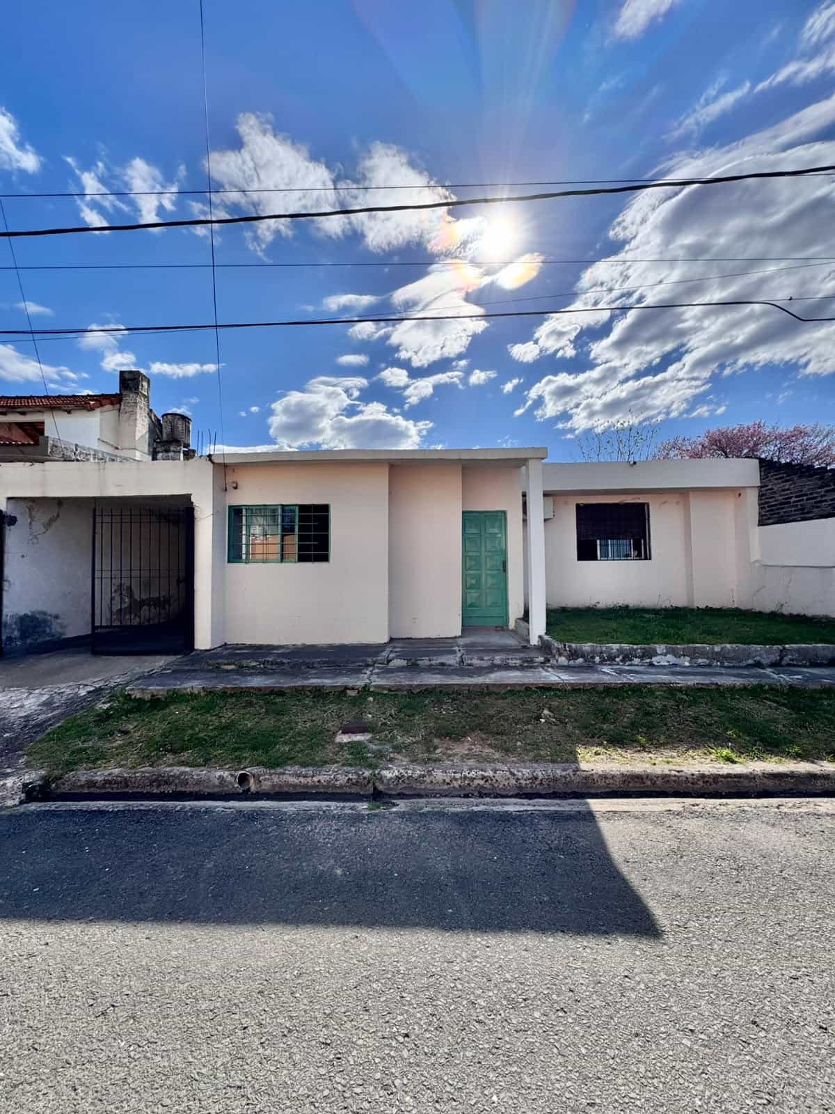 CASA EN VENTA – LAGUNA DE LOS BERROS | BARRIO PARACAO