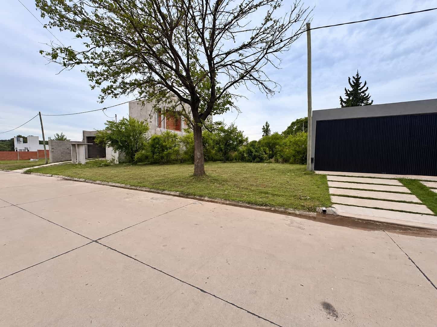 TERRENO EN VENTA – LA RESERVA