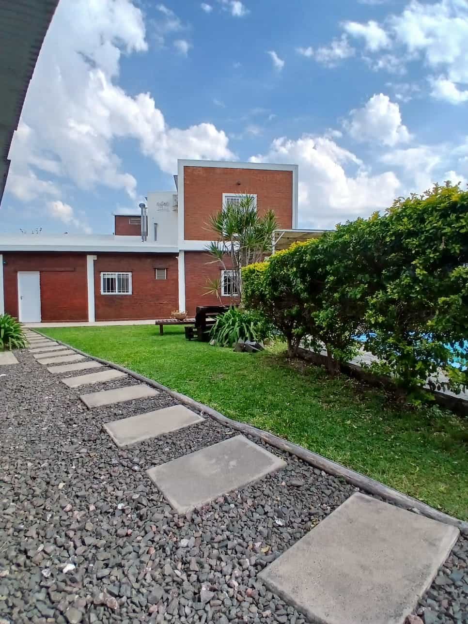 Imagen de la propiedad CASA EN VENTA – ZONA SUR DE PARANÁ