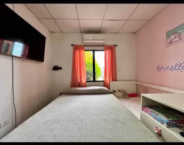 Imagen de la propiedad CASA EN VENTA CON PISCINA Y QUINCHO – COLONIA AVELLANEDA