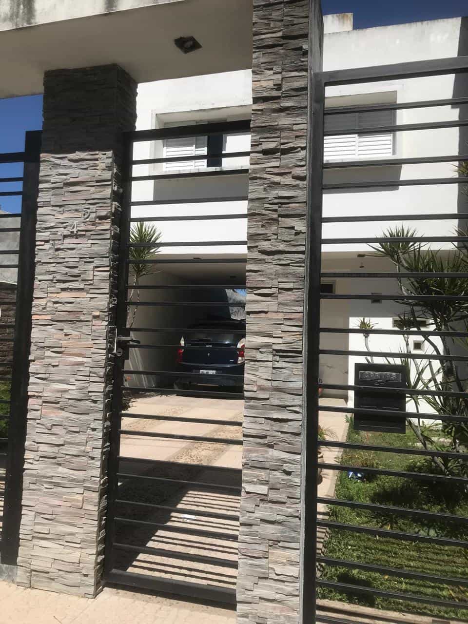 CASA EN VENTA – ZONA GOLF