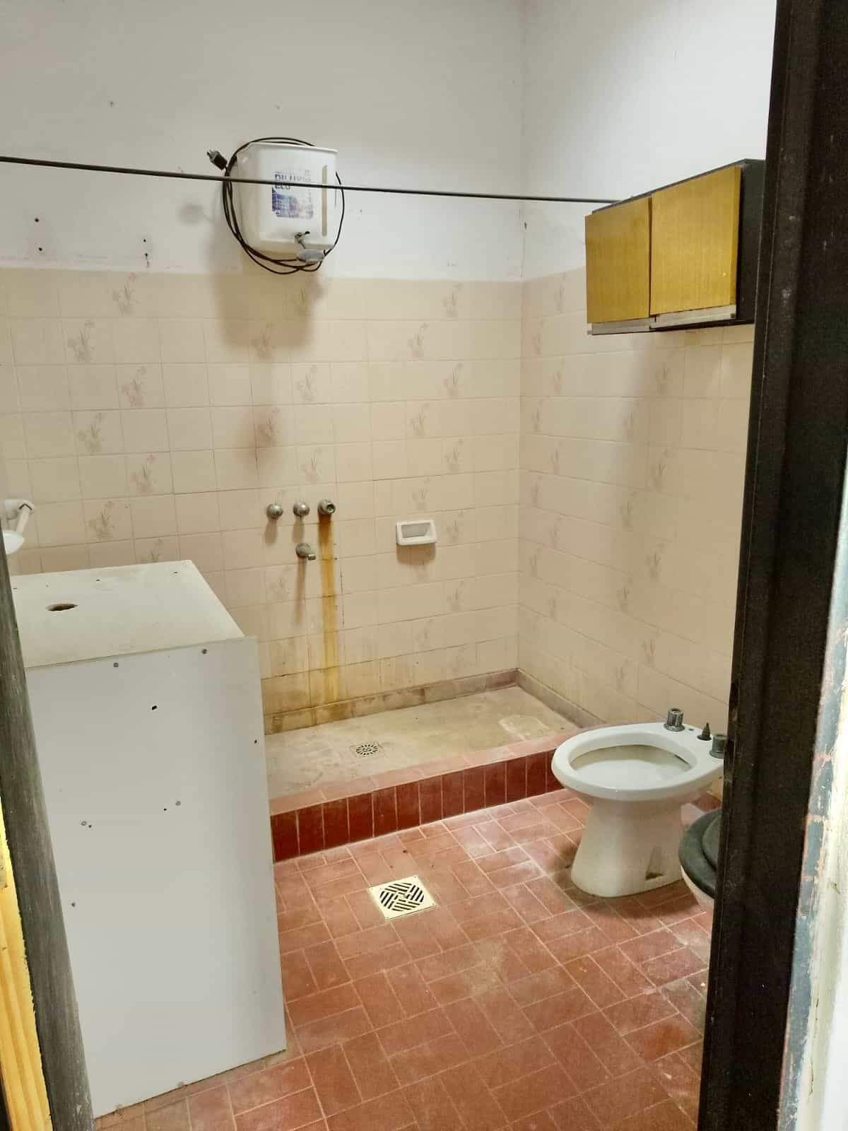 Imagen de la propiedad CASA A RECICLAR + LOTE EN VENTA - SAN BENITO