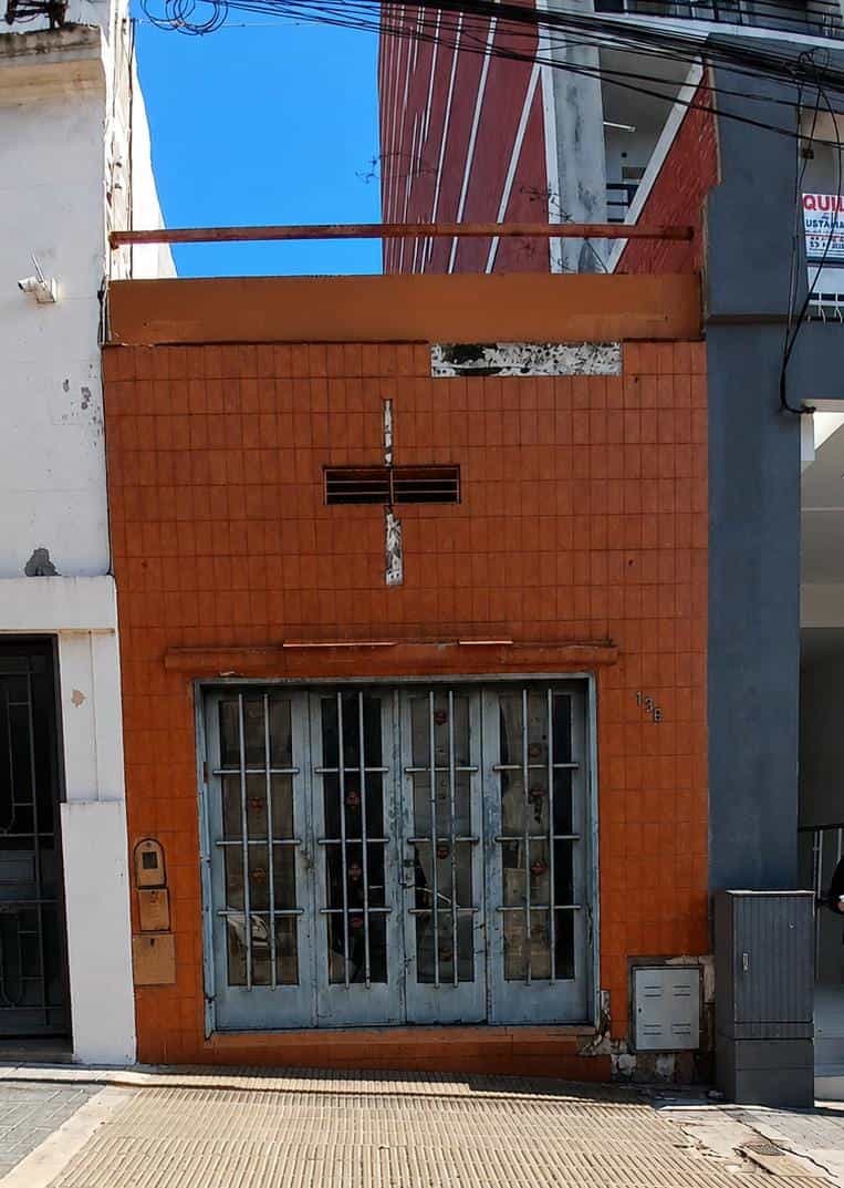 EN VENTA – CASA A RECICLAR EN PARANÁ
