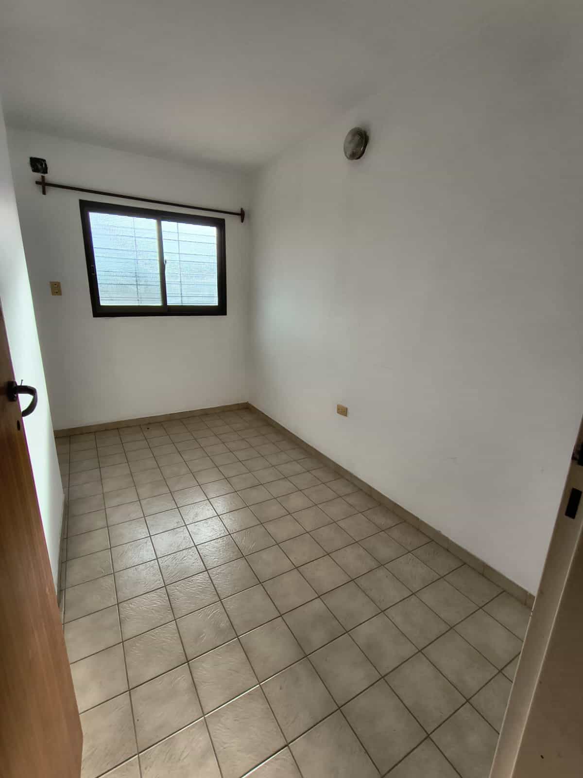 Imagen de la propiedad CHALET EN VENTA – PARANÁ