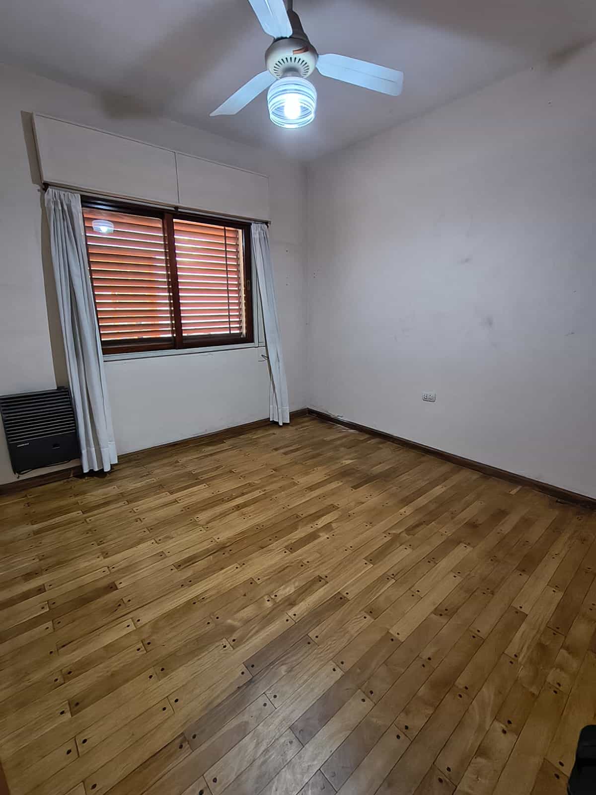 Imagen de la propiedad CHALET EN VENTA – PARANÁ