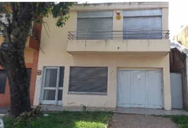 CASA A REFACCIONAR EN VENTA