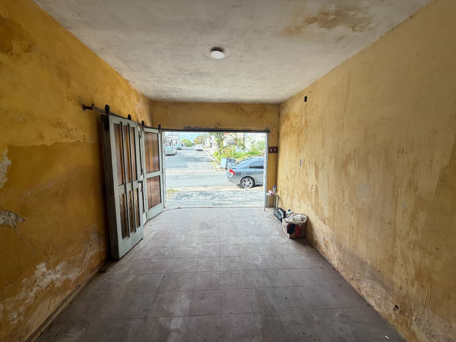 Imagen de la propiedad CASA A REFACCIONAR - 2 DORMITORIOS CON COCHERA