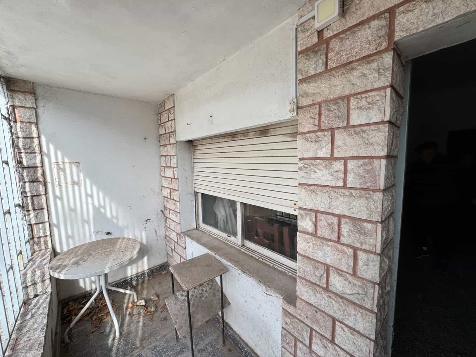 Imagen de la propiedad CASA A REFACCIONAR - 2 DORMITORIOS CON COCHERA