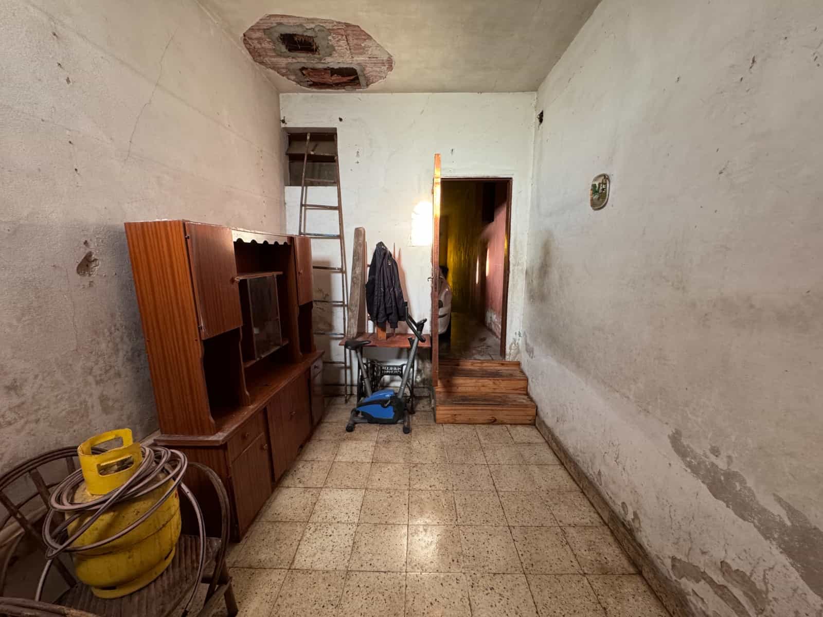 Imagen de la propiedad CASA A REFACCIONAR - 2 DORMITORIOS CON COCHERA