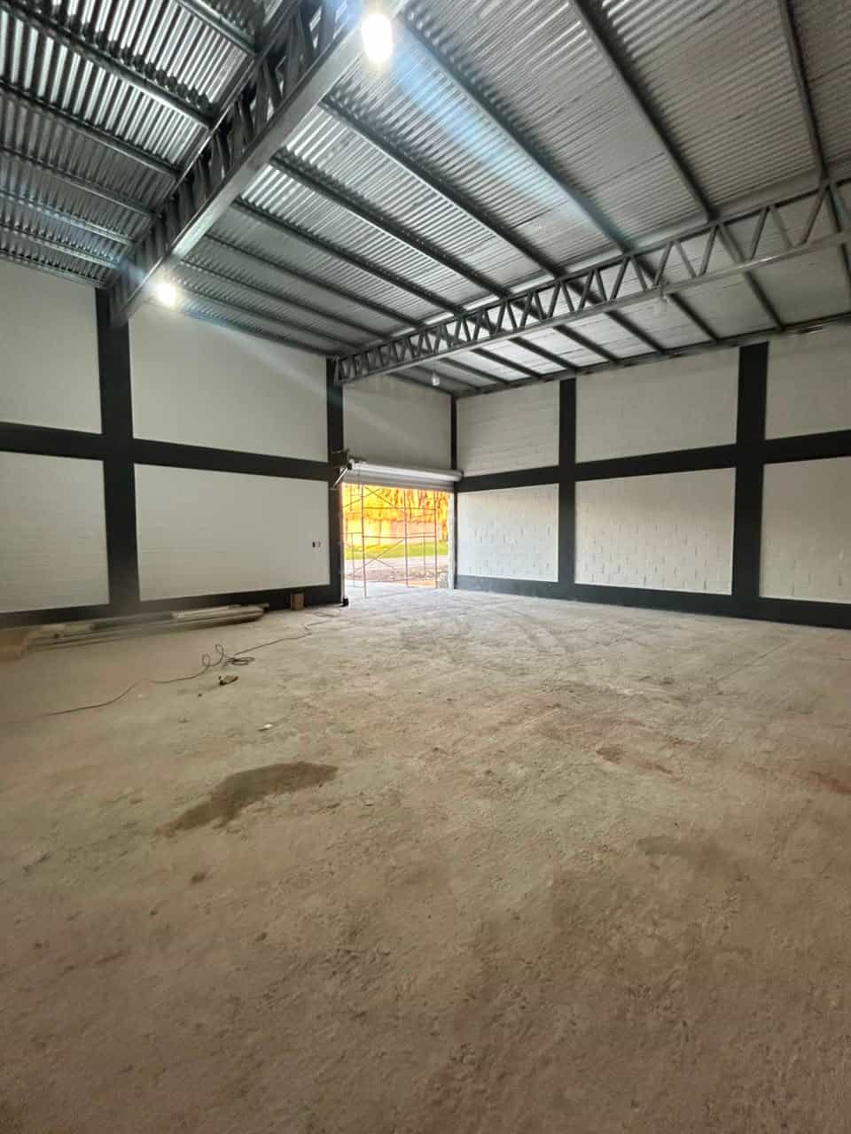 Imagen de la propiedad LOCAL COMERCIAL A ESTRENAR
