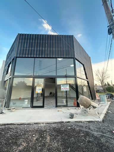 LOCAL COMERCIAL A ESTRENAR