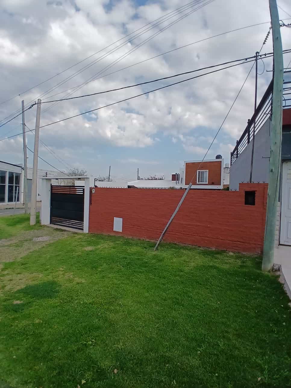 CASA EN VENTA – ZONA SUR DE PARANÁ